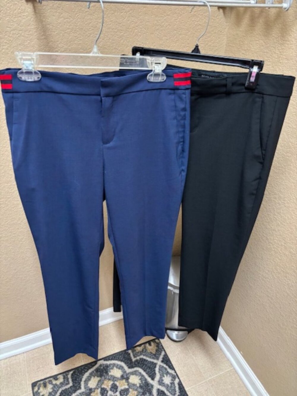 Banana Republic- Avery Ankle Dress Pants